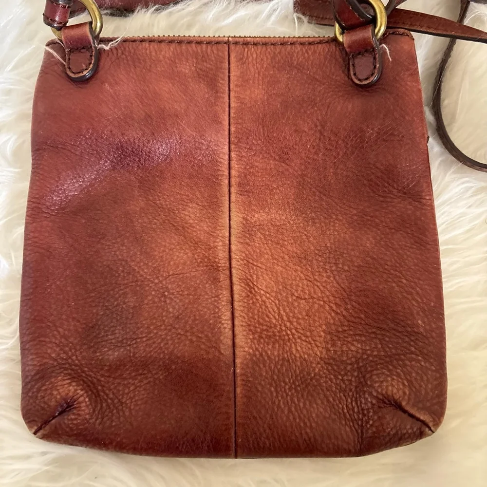 Women's Fossil Vintage Two-Tone Cognac Tan Leather Crossbody Bag Small‎ Size